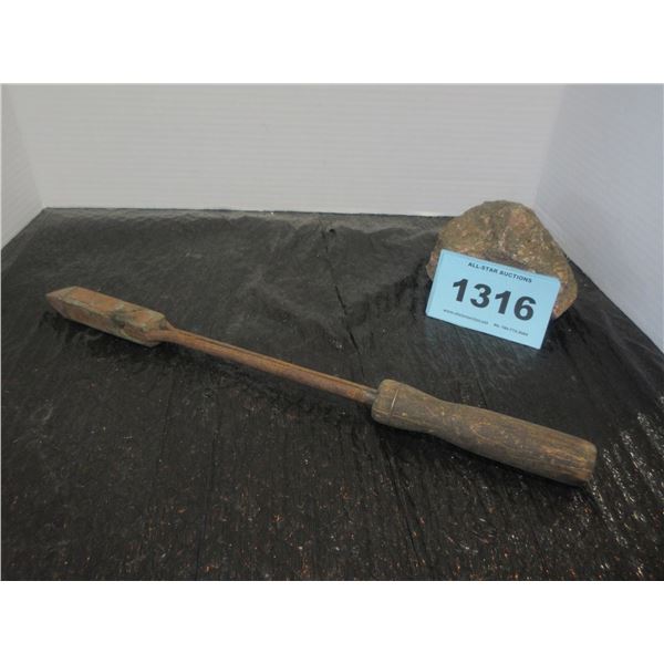ANTIQUE:  SOLDERING IRON