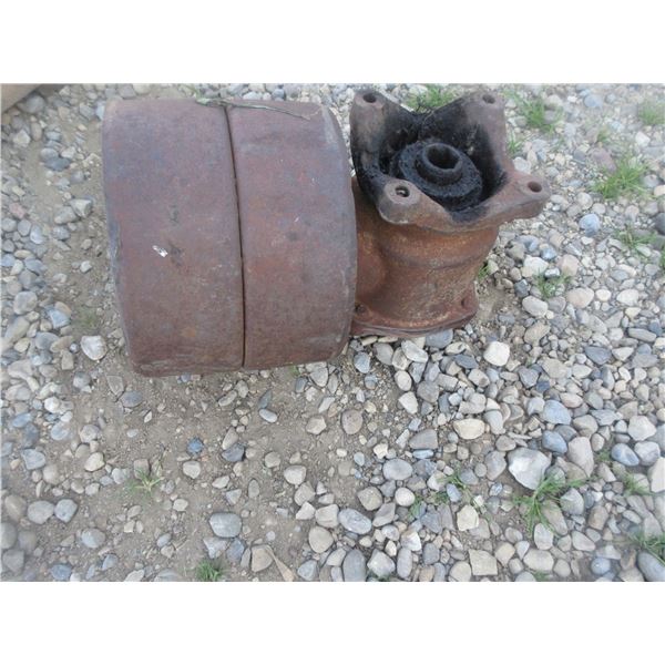 ANTIQUE:  BELT PULLEY