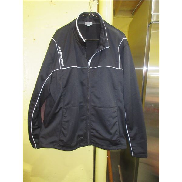 MEN'S OUTER BOUNDARY BLACK JACKET (XL) & MEN'S LEVEL WEAR SWEATER (XL?)