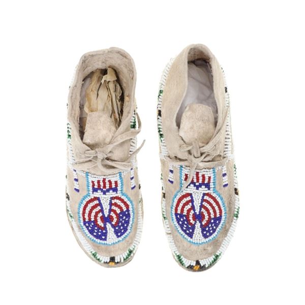 Early 1900 Cheyenne Keyhole Beaded Moccasins