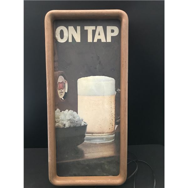 VINTAGE ON TAP LIGHT UP BEER SIGN
