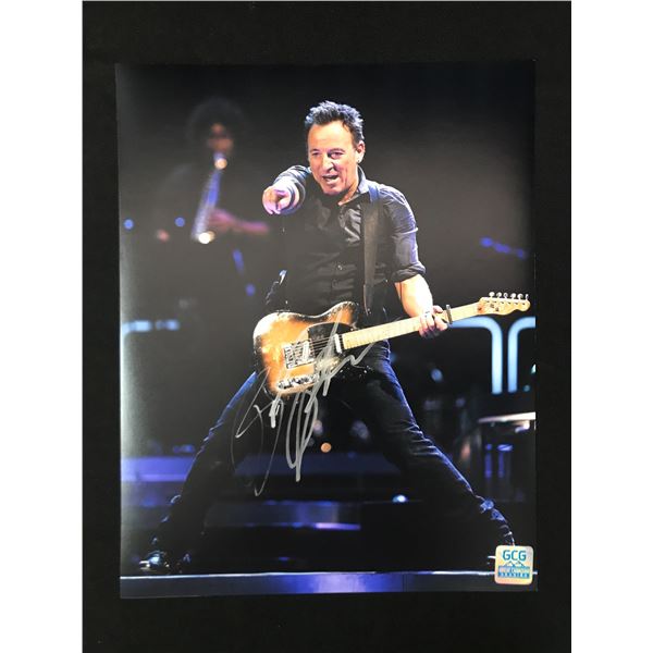BRUCE SPRINGSTEEN SIGNED 11X14 PHOTO GCG COA
