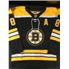 Image 3 : DAVID PASTRNAK SIGNED BOSTON BRUINS JERSEY CENTRE ICE COA
