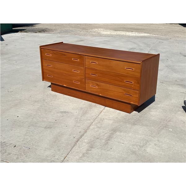 Teak 6 Drawer Lowboy Dresser - Approx: 63x19 & 26.5"T