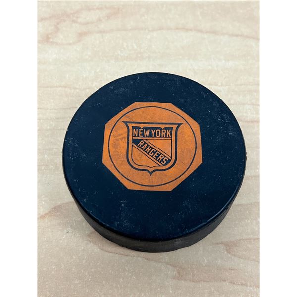 1950s-60s New York Rangers Hockey Puck Tyer Rubber Company Art Ross NHL