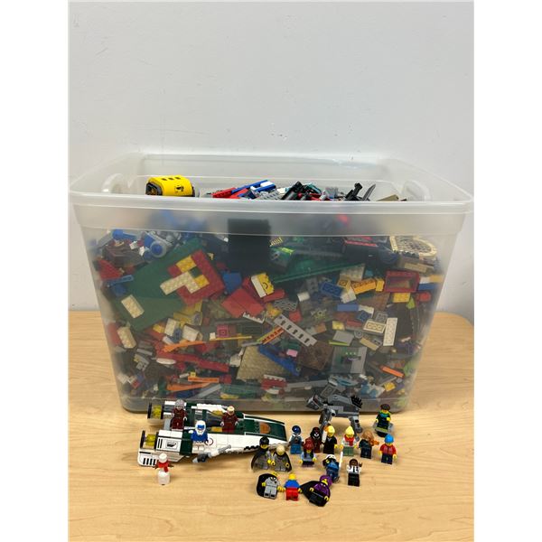 Large Bin of Lego - Bin Approx: 21.5 x 18 & 14"T