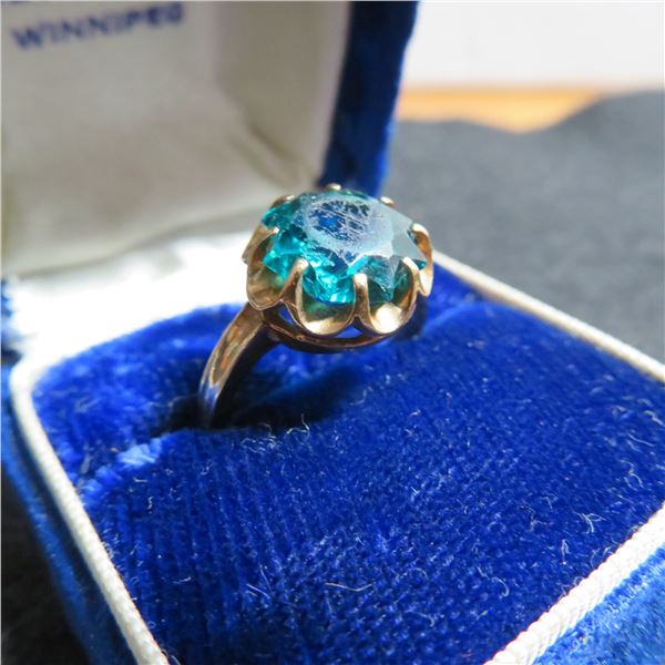 10K Yellow Gold and green stone (Emerald?) vintage ring - see description and photos