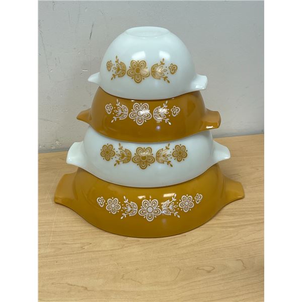 4 Pyrex Butterfly Gold Cinderella Nesting Mixing Bowls - Largest 4 Qt.