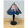 Image 1 : Tiffany Style Table Lamp - Works - Approx: 16"W 23"T