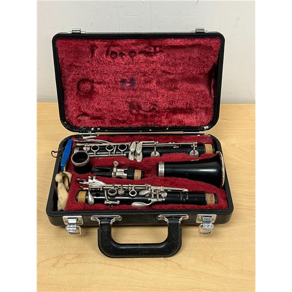 Yamaha Clarinet in case - see photos