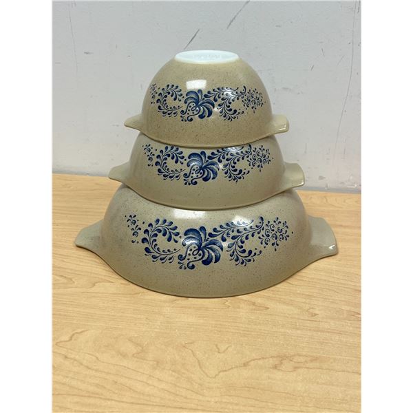 3 Pyrex Homestead Cinderella Nesting Mixing Bowls Largest 4L