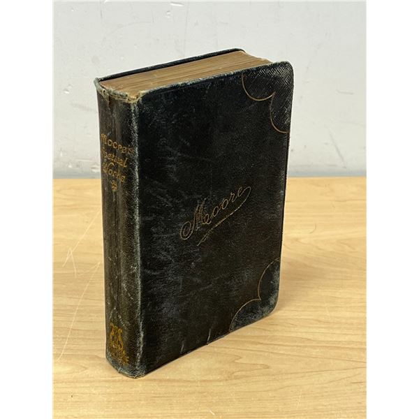 The Poetical Works of Thomas Moore 496 pages