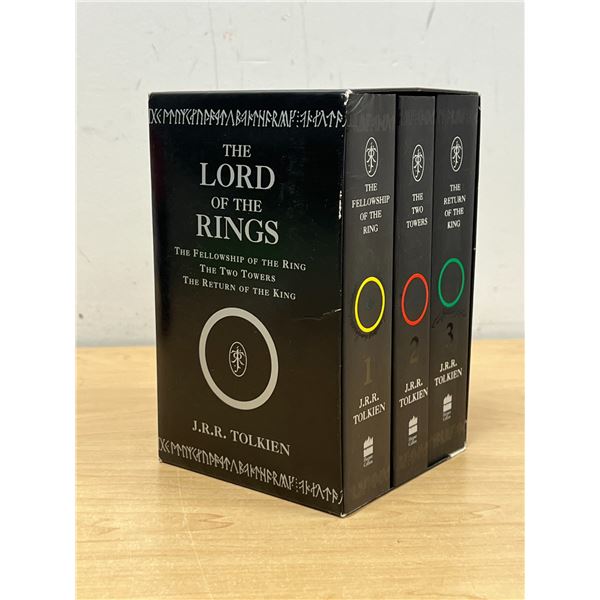 J.R.R Tolkien - The Lord of The Rings 3 Book Box set