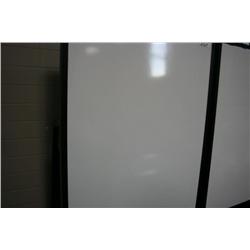 Technion Mobile Whiteboard With Reversable Tack