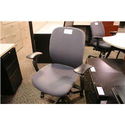 Teknion  Amicus Fully Adjustable Ergonomic Task