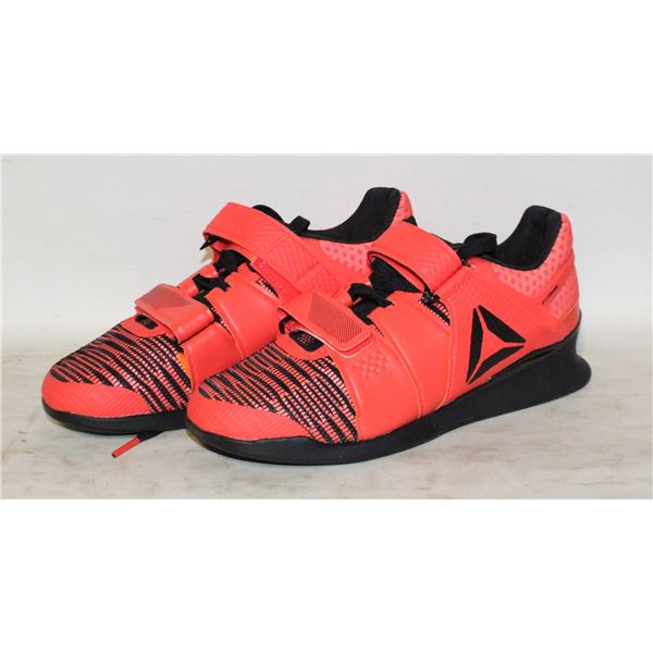 NEW SIZE 6.5 LADIES REEBOK LEGACY