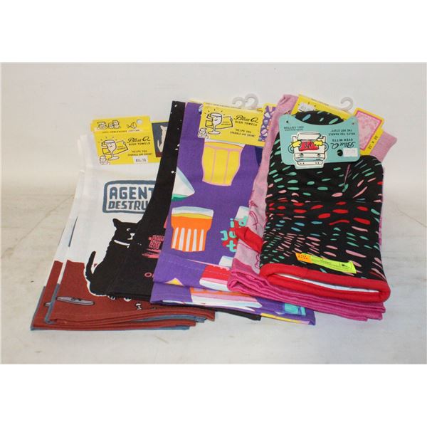LOT OF BLUE Q DISHTOWELS AND OVEN MITT