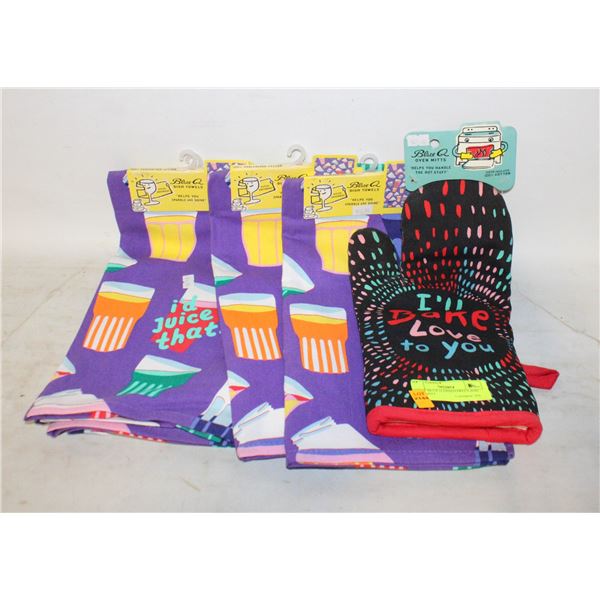 LOT OF BLUE Q DISHTOWELS AND OVEN MITT
