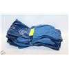 Image 1 : #3196-6 PAIR OF XXL GARDEN GLOVES WITH