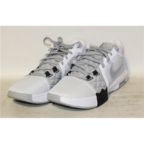 NEW NIKE LEBRON WITNESS SIZE 13