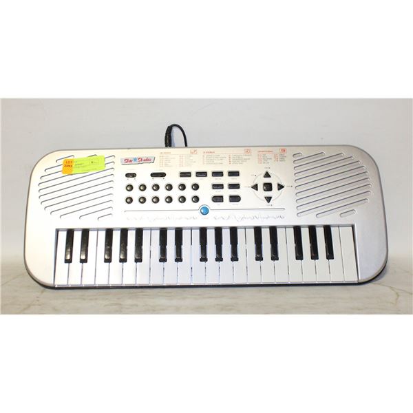 STAR STUDIO PORTABLE KEYBOARD