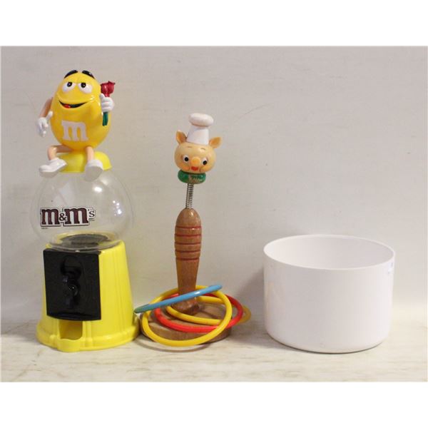 LOT OF VINTAGE WOOD & SPRING RING TOSS