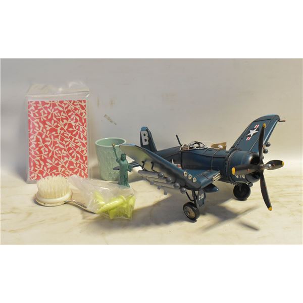 ESTATE LOT. METAL BOMBER PLANE 14.5 INCH WIDE,
