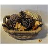 Image 1 : LOT OF EXTRA LARGE PINE CONES & DÉCOR