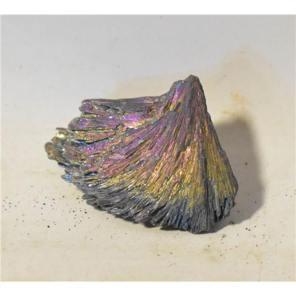 18)  FAN SHAPED NATURAL AIRA QUARTZ