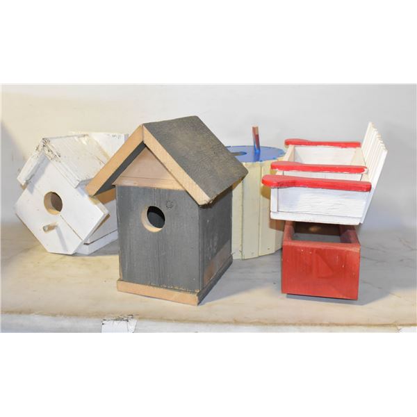 LOT OF BIRDHOUSES AND SQUIRREL FEEDERS