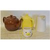 Image 1 : STONEWARE TEAPOTS, MILK PITCHER & CHICK