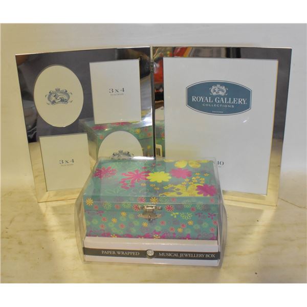 NEW JEWEL BOX. NEW SILVER PLATE 8X10 PICTURE FRAME