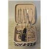 Image 1 : TRAVELING JEWELRY BOX FULL OF JEWELRY