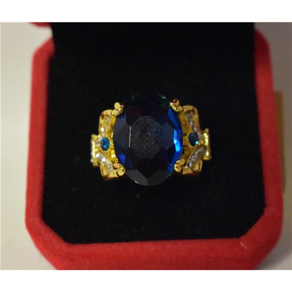 WOMEN’S RING SZ9