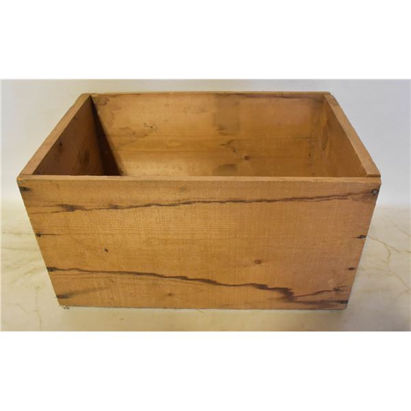 CANADIAN B.C. APPLES WOOD CRATE BOX