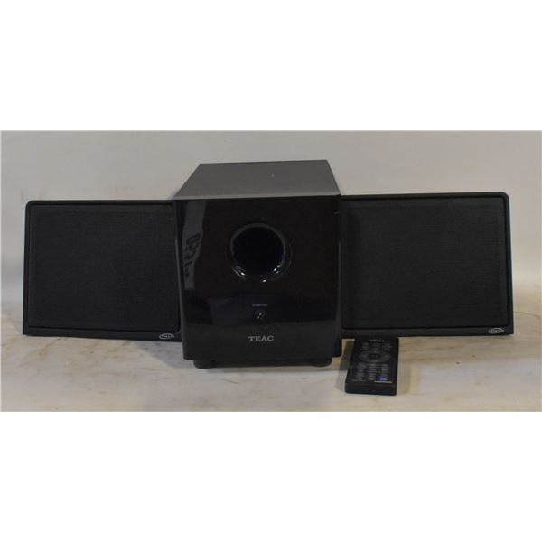 TEAC SUBWOOFER & SET OF BOOK SHELF SPEAKERS