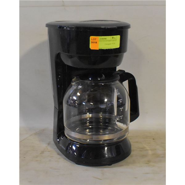 MASTER CHECK 12 CUP DRIP COFFEE MAKER