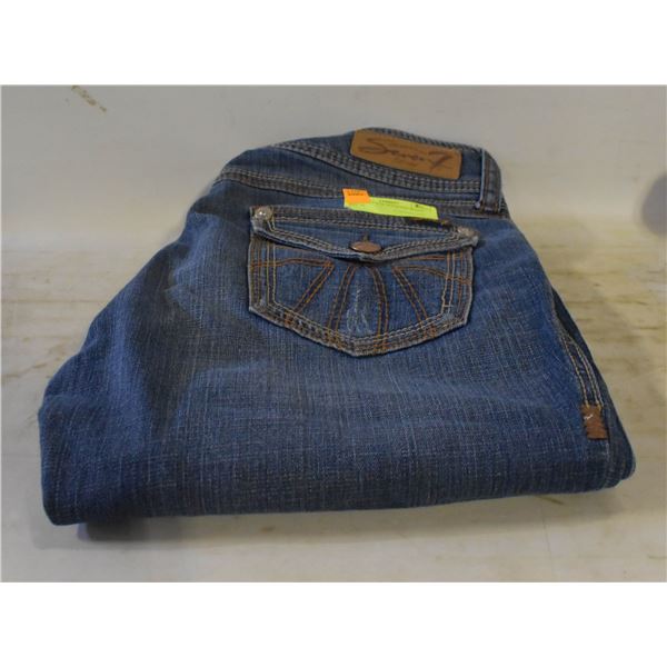 WOMEN'S 7 FOR MANKIND JEANS SIZE 30