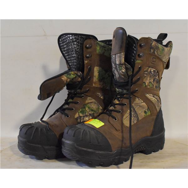 MENS SIZE 11 CAMO STEEL TOE BOOTS-ESTATE