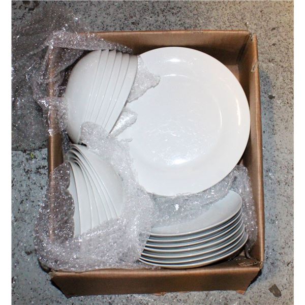 CHURCHILL DISHES - 11 PLATES, 7 SALAD PLATES,
