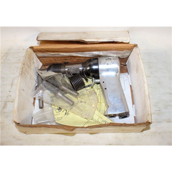 AIRCRAFT RIVET GUN