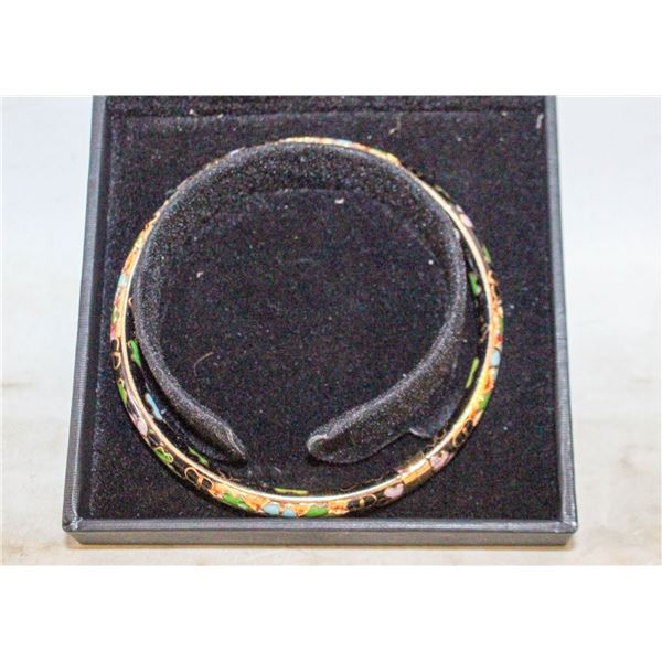 ESTATE BANGLE BRACELET IN BOX-ESTATE