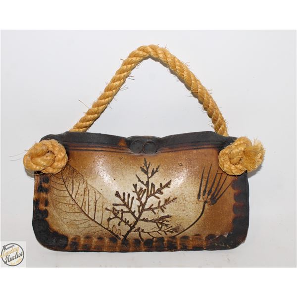 VTG BOTANICAL DOUBLE WALL POCKET ART VASE