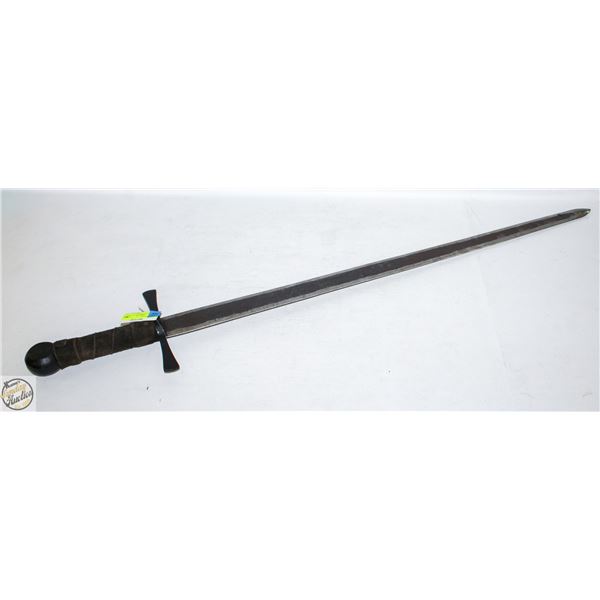 SZCO SUPPLIES 40.5 HAND FORGED STEEL BROAD SWORD
