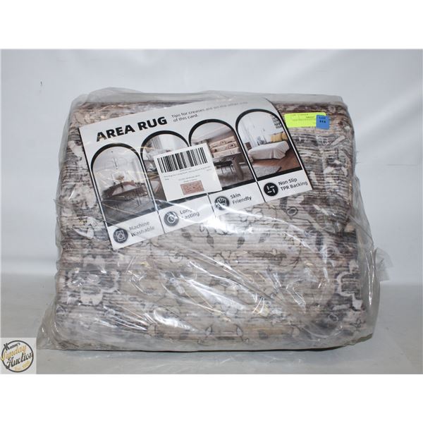 NEW AREA RUG 8 X 10FT BROWN