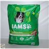 Image 1 : 30LB IAMS PROACTIVE HEALTH MINICHUNKS DOG FOOD