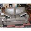 Image 2 : EREN NEW ASSEMBLED GREY SOFA AND LOVESEAT