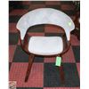 Image 1 : SHOWROOM FLOOR MODEL MERCURY ROW GAIA SIDE CHAIR