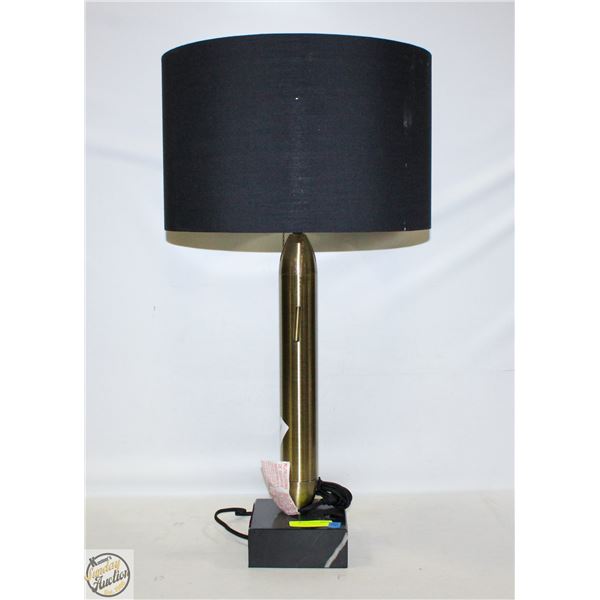 SHOWHOME FLOOR MODEL RENWILL HALIFAX TABLE LAMP
