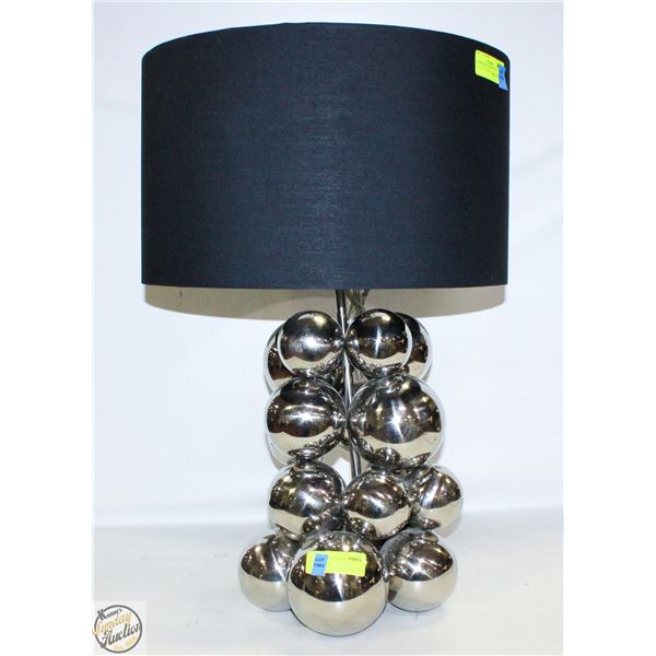SHOWHOME FLOOR MODEL FIZZANTE STUDIO TABLE LAMP
